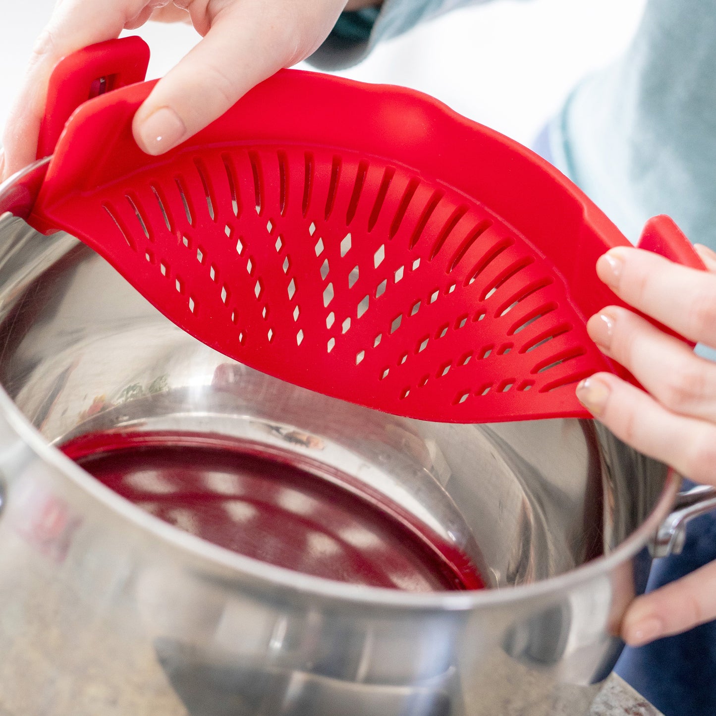 Universal Silicone Clip On Strainer